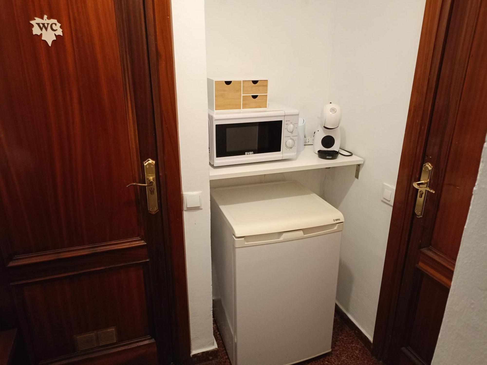 Pension Las Hojas Tudela Bagian luar foto